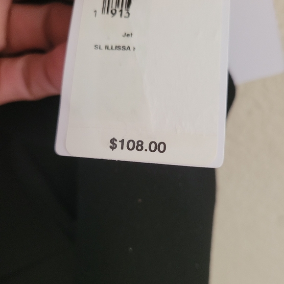 ❤️NWT Guess Jumpsuit - Picture 3 of 4